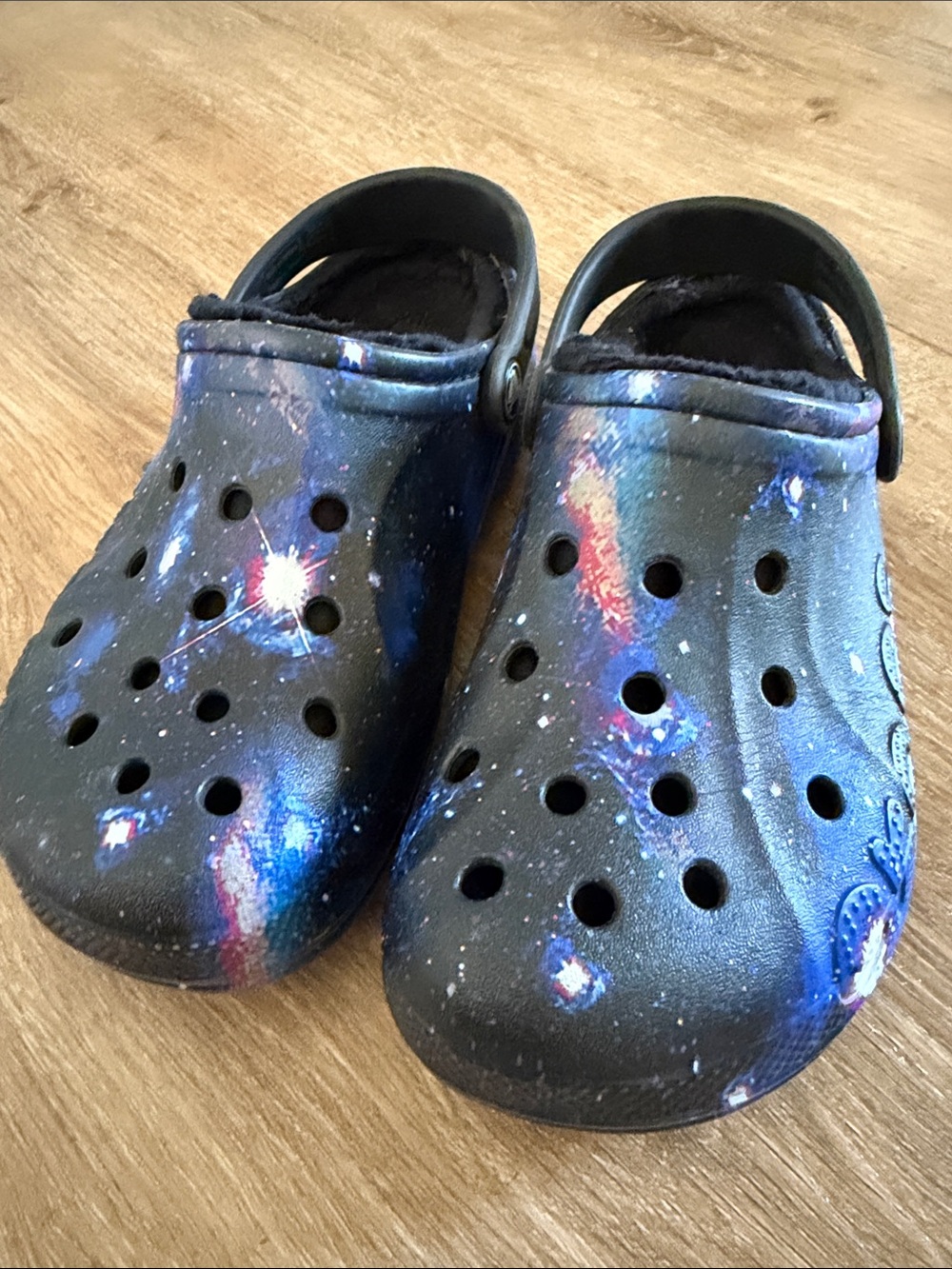 CROCS Kids Galaxy-Print Slip-On Sandals - Black/Blue